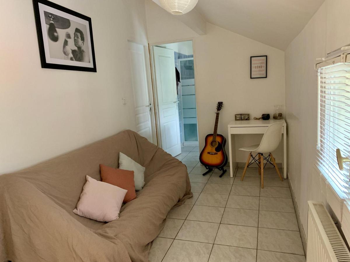 Agreable Maison Avec Parking Gratuit Sur Place. Σαιν-Ντενί Εξωτερικό φωτογραφία